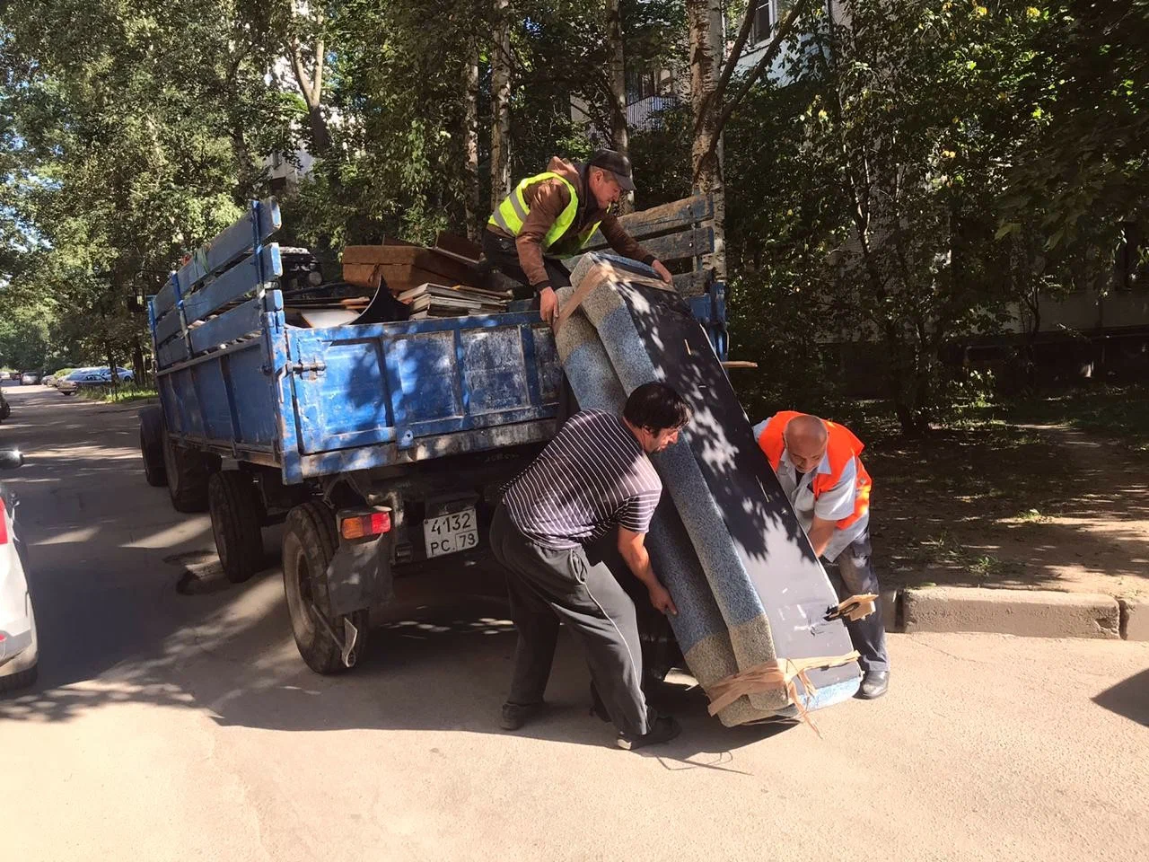 Профессиональный вывоз крупногабаритного мусора в Кирове-Чепецке в октябре