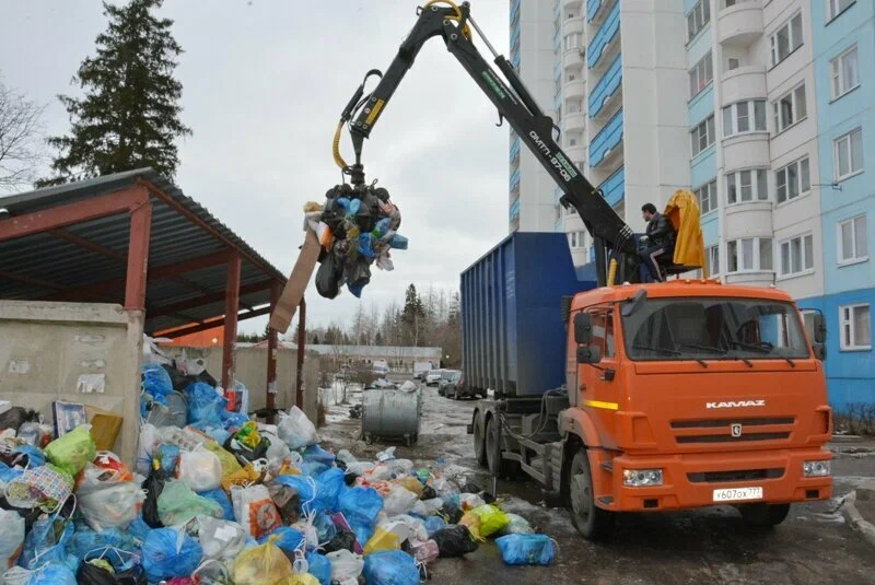 Вывоз бытового мусора в Кирове-Чепецке с погрузкой в октябре