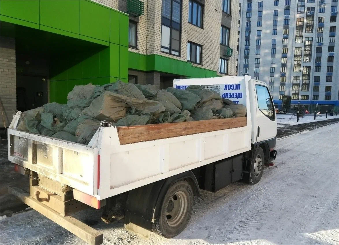 Вывоз мусора грузовым фургоном 3 тонны в Кирове-Чепецке — цена от 1468 руб., ПроМусор