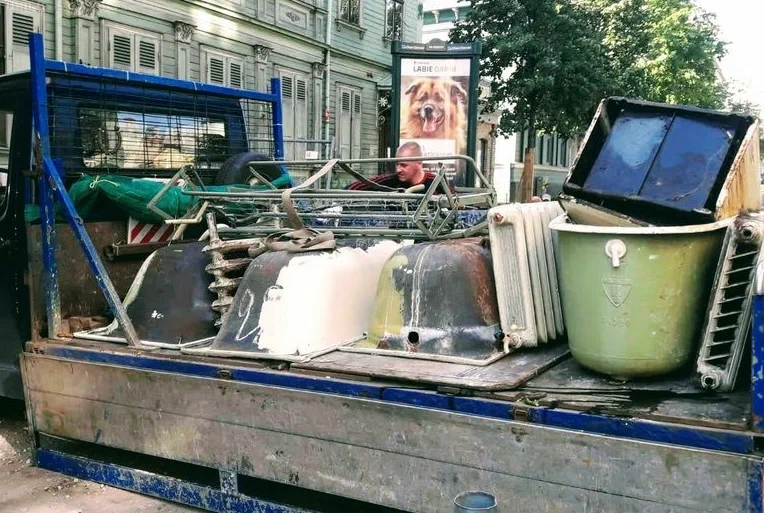 Вывоз старой сантехники в Кирове-Чепецке от ПроМусор: быстро, недорого от 598 руб., утилизация и грузчики
